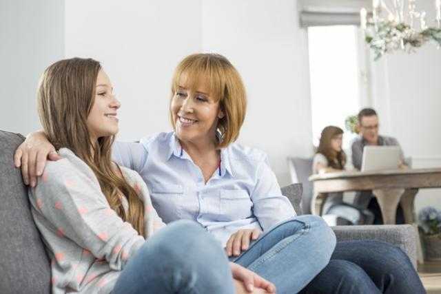 كيف تكونين صديقة لأبنائك؟.. «أنا حوا» يُحقق لكِ علاقة التوازن