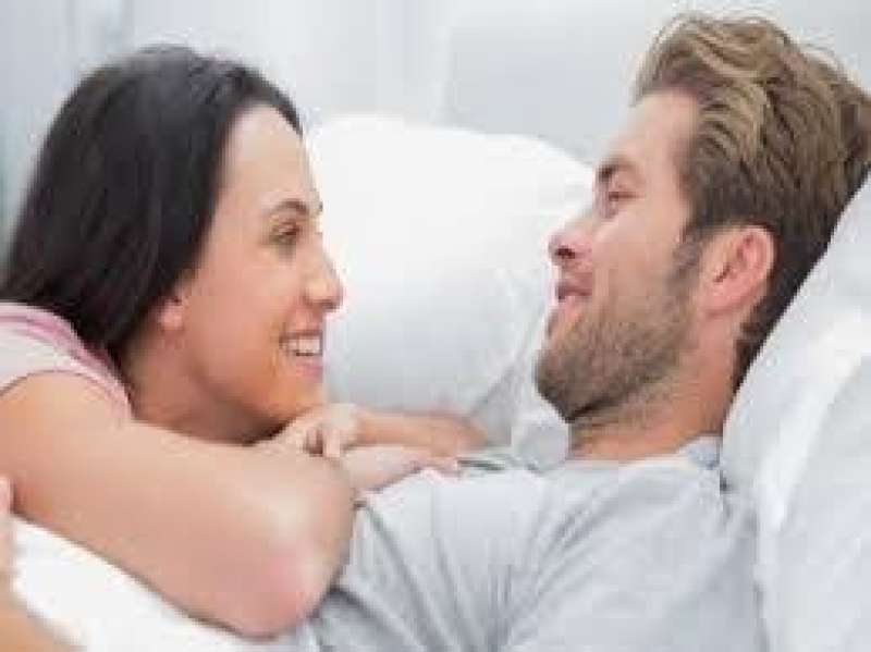العلاقة الحميمة لدى الزوجين
