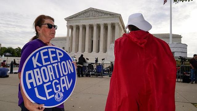 المحكمة العليا والإجهاض 