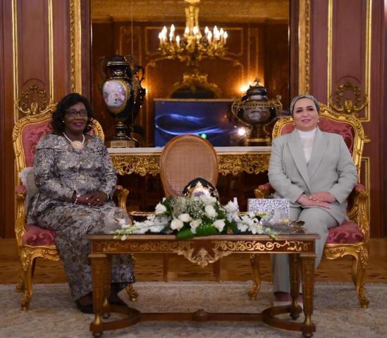 قرينة الرئيس تلتقى السيدة الأولى لإفريقيا الوسطى