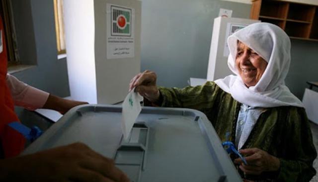 فلسطينيات تخضن الانتخابات