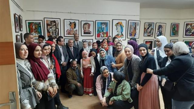 «قضايا المرأة وبصمة إبداع» معرض لطلاب التربية الفنية بجامعة عين شمس