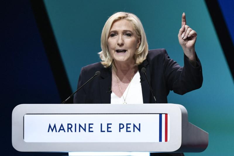 زعيمة اليمين المتطرف الفرنسي