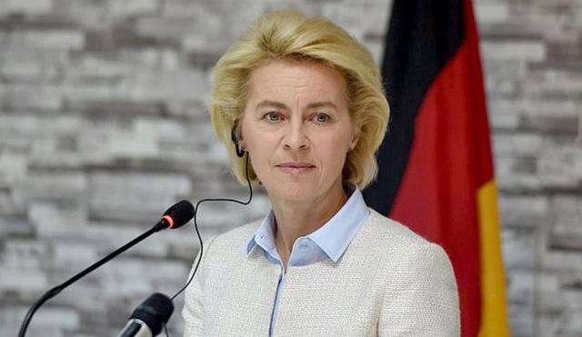 وزيرة دفاع ألمانيا