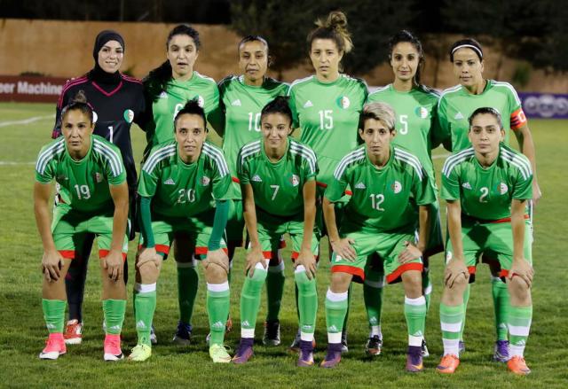 الوطني لكرة القدم الجزائر