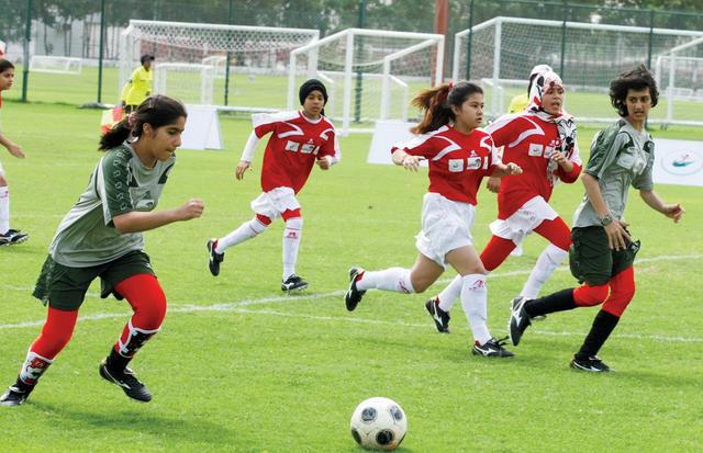 كرة القدم النسائية