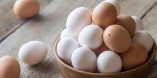 احذري غسيل البيض قبل وضعه في الثلاجة.. لهذه الأسباب الخطيرة