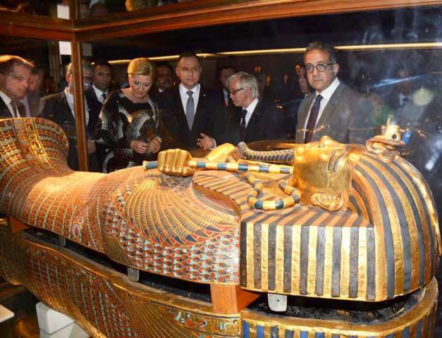 الرئيس البولندي وزوجته يزوران المتحف المصري بالتحرير 