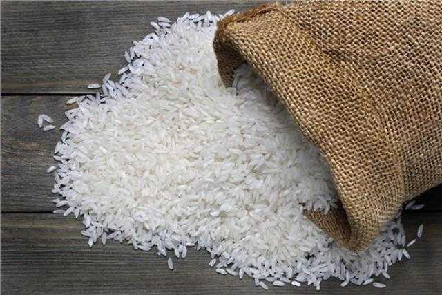 المواد الغذائية: انخفاض 1000 جنيه فى سعر طن الأرز و700 للزيت