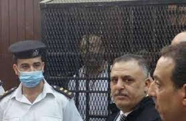  المتهم بقتل زوجته الإعلامية شيماء جمال في قفص الاتهام 