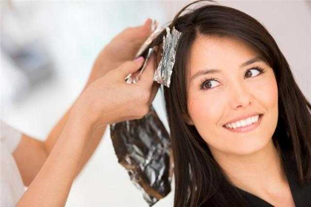 مخاطر صبغة الشعر على المرأة الحامل.. وهذه البدائل