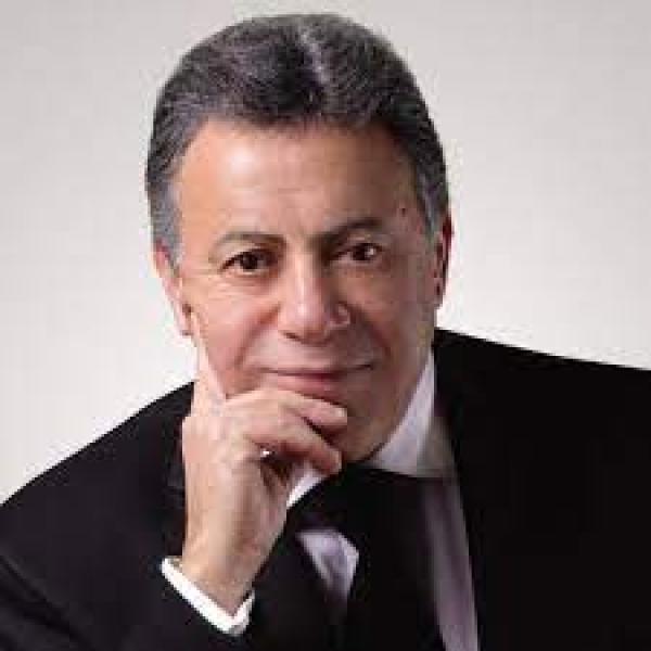 رئيس حزب نهضة مصر وزوجته