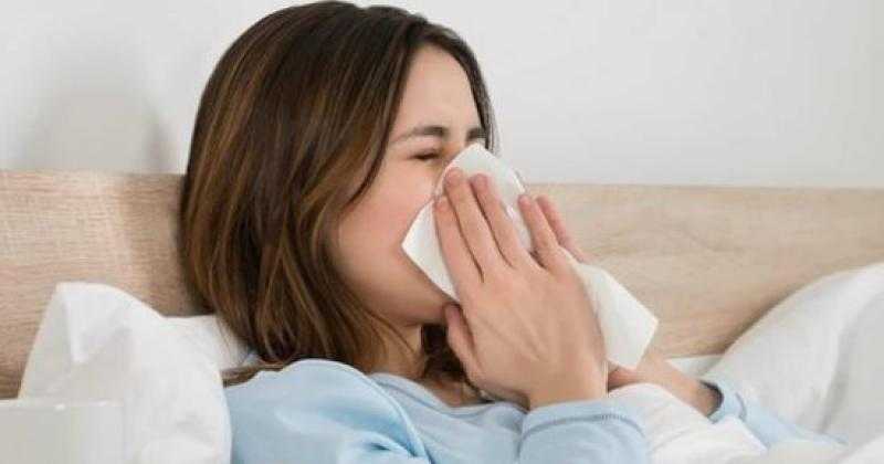 وزارة الصحة تفجر مفاجأة: الفيروس المخلوى ليس خطيرا وفترة حضانته من 4 إلى 6 أيام