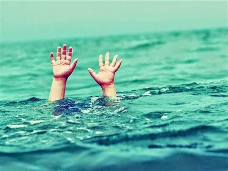 غرق فتاة