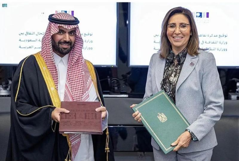 وزيرة الثقافة توقع مذكرة تفاهم مع نظيرها السعودي لدعم التعاون المشترك