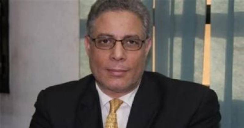 الكاتب الصحفى سيد عبد العاطى