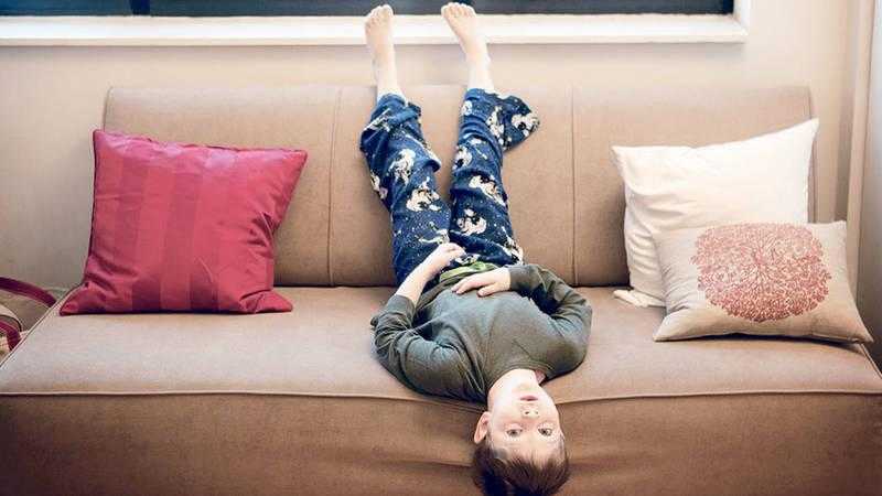 ابني زهقان ومش عايز يذاكر.. طرق لمساعدة الطفل على التخلص من الملل