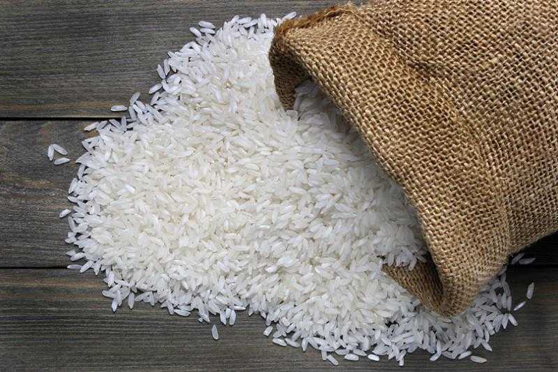 ”التموين“ تتعاقد على شراء 50 ألف طن أرز أبيض مستورد