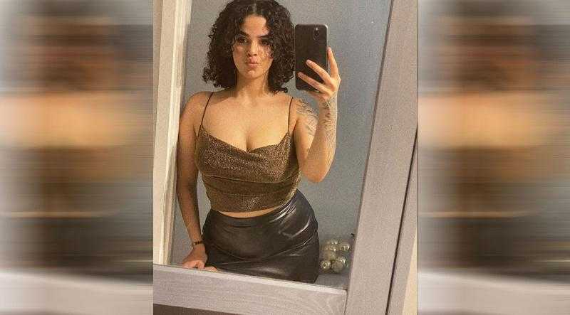 شاهد.. الناشطة السعودية رهف القنون تثير غضب السوشيال بصورة خادشة للحياء