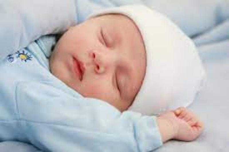 5 نصائح ذهبية للآباء لضبط نوم حديثي الولادة