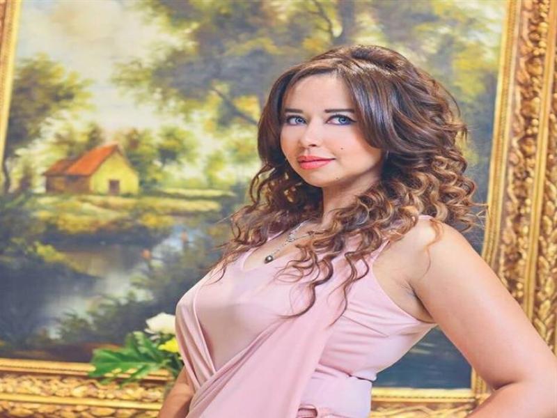 الإعلامية نانسي إبراهيم