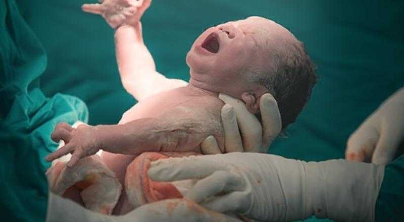 الولادة القيصرية تؤثر على حياة المصريات.. بيان عاجل وزارة الصحة بشأن المعدلات اليومية