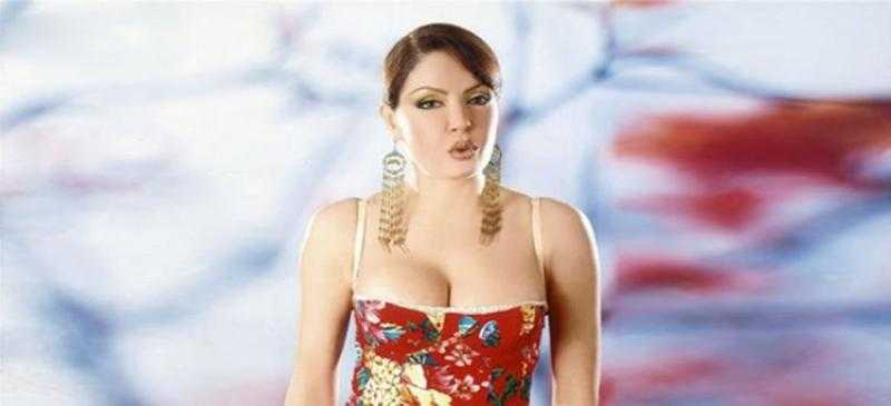 لوسي: مش هطلب من ربنا يغفرلي.. شغلي كـ”رقاصة“ مش حاجة غلط