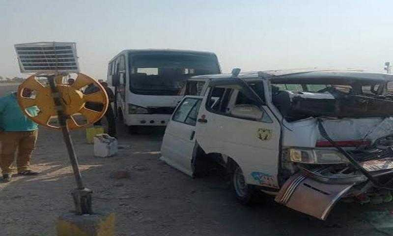 مصرع 7 أشخاص وإصابة 10 آخرين في حادث تصادم مروع بالشرقية