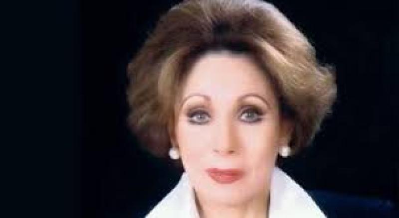 لبنى عبد العزيز