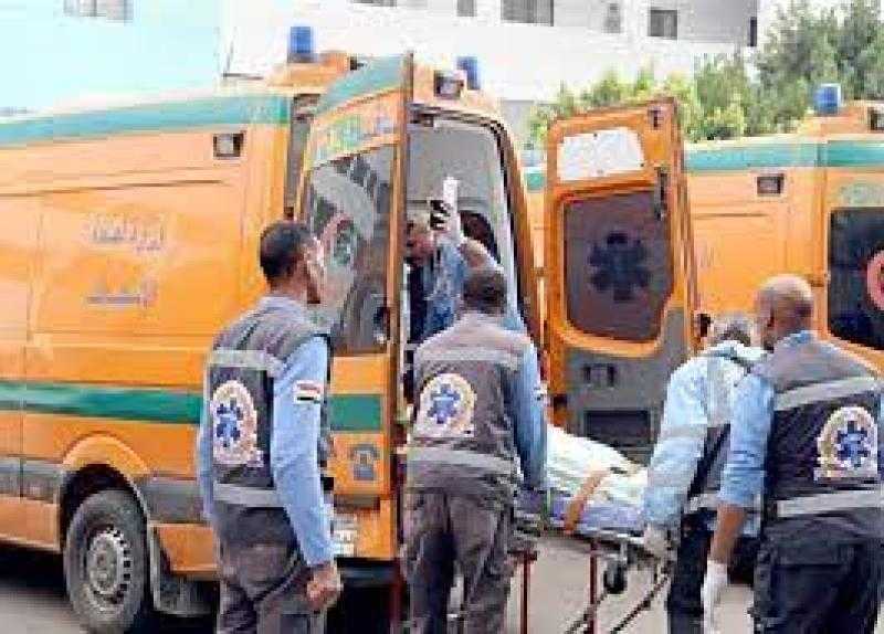 حالتها غير مستقرة.. شاب يصدم ربة منزل بسيارته في شارع البحر الأعظم بالجيزة