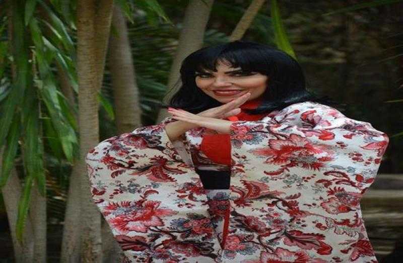 المطربة الأمريكية نيكول هنا تنتهي من تصوير أغنية ”Fighter“ وتهديها للمرأة المصرية