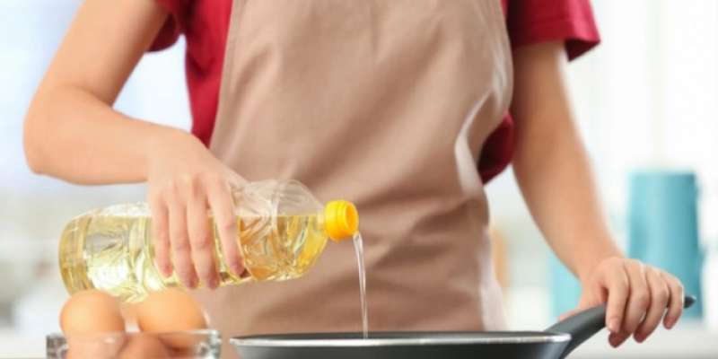 احذروا السمنة.. طرق لربات البيوت لتقليل الدهون أثناء طهي الطعام