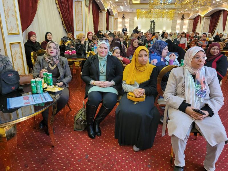 الأمهات المثالية 