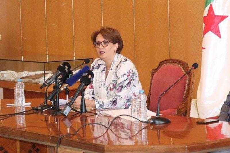 مليكة بن دودة | وزيرة جزائرية ساندت الحراك الشعبي وغردت خارج السرب