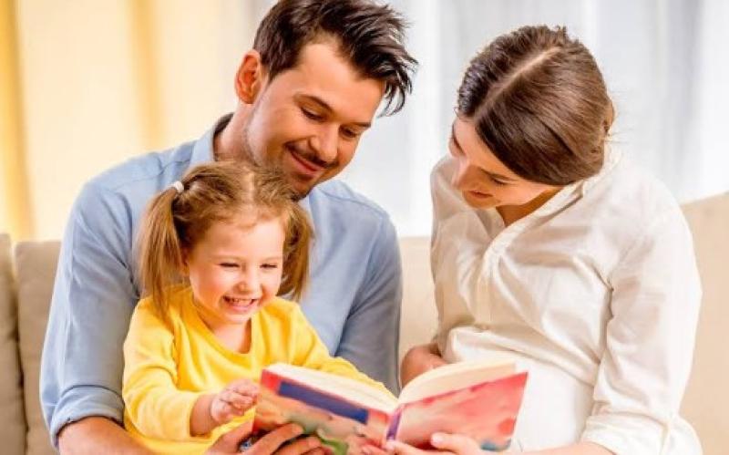 سلوكيات تنمي ذكاء طفلك.. احرصي عليها بانتظام