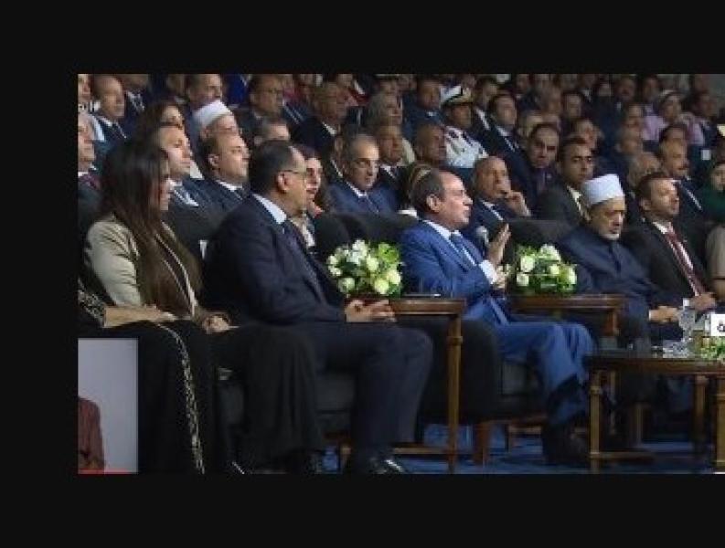 شاهد.. الرئيس السيسي يشهد فعاليات مؤتمر ”حكاية وطن” بالعاصمة الإدارية