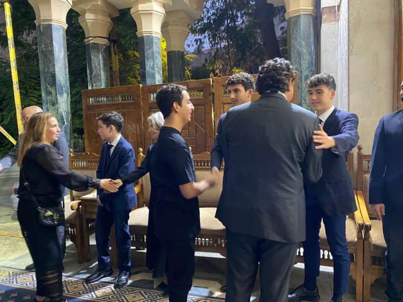 أسرة الراحل سعد الدين إبراهيم تتلقى واجب العزاء بمسجد عمر مكرم