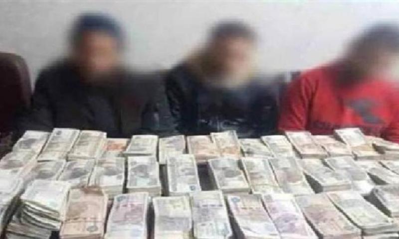 ضبط 3 أشخاص لاتهامهم بمحاولة غسـل 50 مليون جنيه متحصلة من الإتجار بالمواد المخدرة