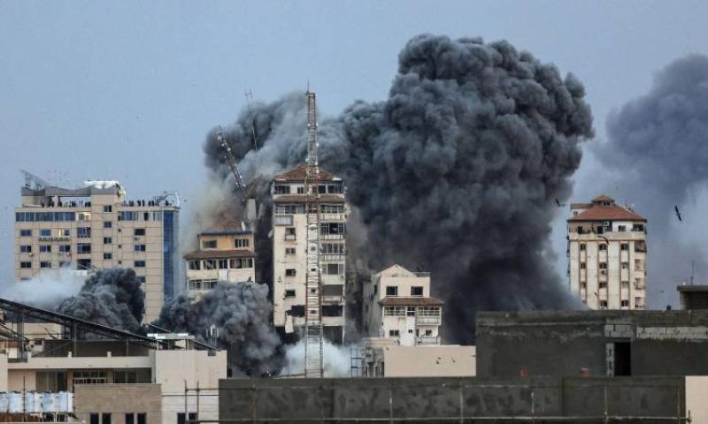 طائرات الاحتلال تقصف مسجد أبو الخير شرق جباليا في غزة