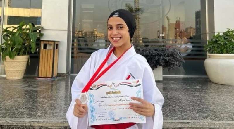 طالبة بالأقصر تحصل على المركز الثالث في بطولة الجمهورية للكاراتيه