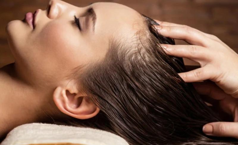 وصفة زيت الزيتون السحرية لعلاج تساقط الشعر.. تعرفي عليها