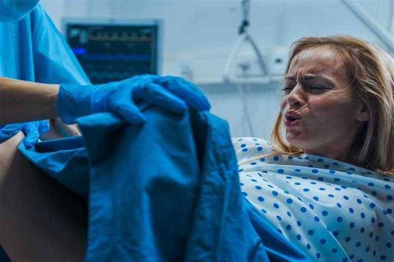 متى تلجأ المرأة لإجراء جراحة تضييق المهبل؟.. طبيبة تجيب