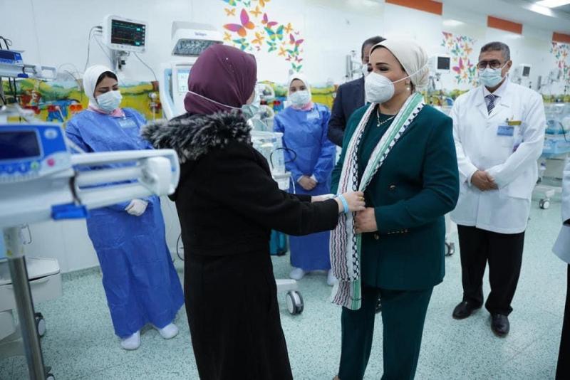 زيارة السيدة انتصار السيسي لأطفال فلسطين بمستشفى العاصمة الإدارية.. فيديو