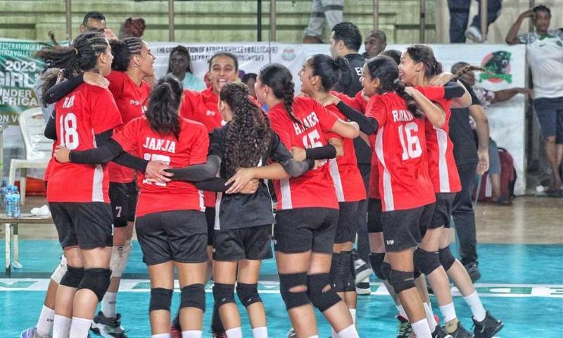ناشئات مصر للكرة الطائرة يتوجن ببطولة إفريقيا بالفوز على نيجيريا في أرضها