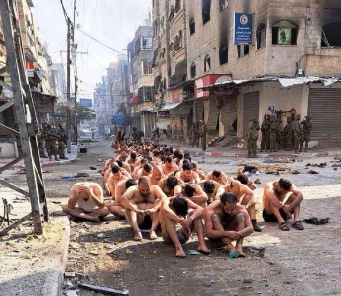 وسط مئات العراة.. الصحفي الفلسطيني ضياء الكحلوت في قبضة الاحتلال