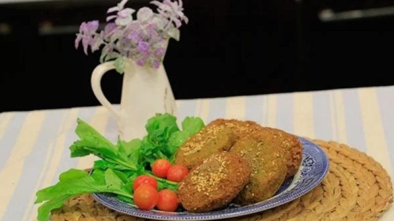 بمذاق لا يقاوم.. طريقة عمل الطعمية بالبيض للفطور من ”انا حوا”