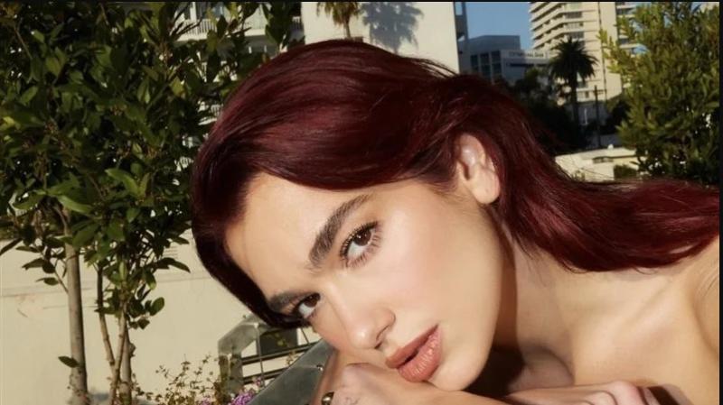 ظهور مفاجئ وغريب لـ دوا ليبا بعد انفصالها عن حبيبها