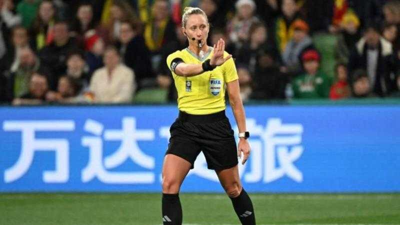 الأمريكية توري بينسو حكمًا لافتتاح كأس العالم للأندية بين اتحاد جدة وأوكلاند