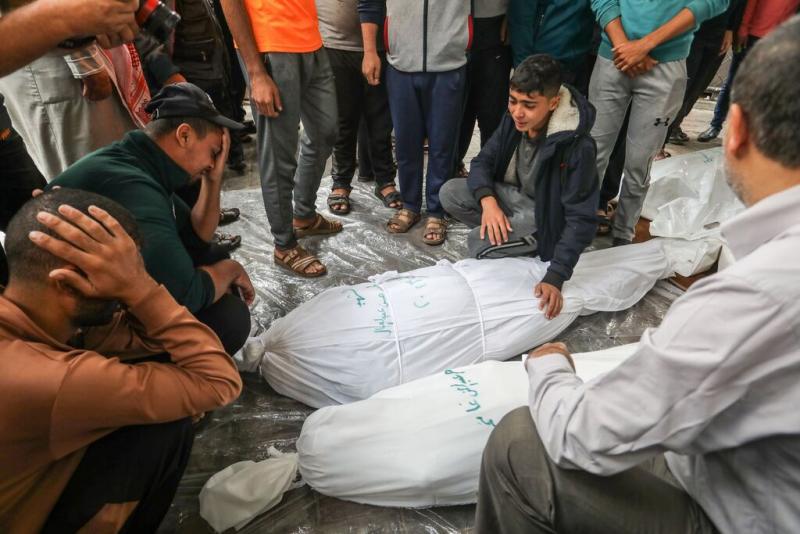 استشهاد 8 فلسطينيين في قصف للاحتلال على مخيم النصيرات