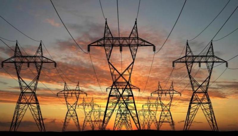 الحكومة تعلن المواعيد الجديدة لـ قطع الكهرباء وتخفيف الأحمال